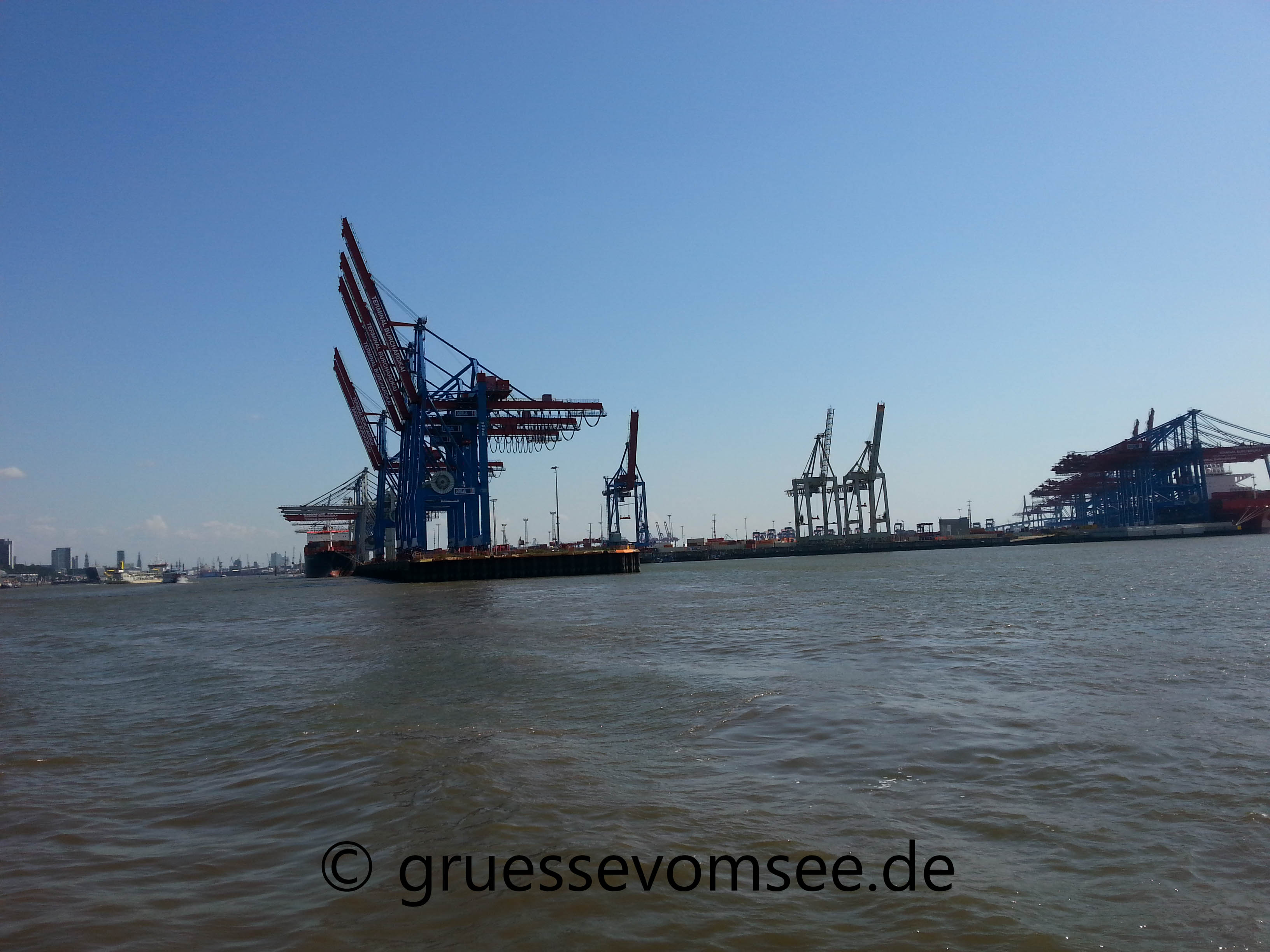 Hamburg_Hochzeit_Anna_Jan_Hafenrundfahrt_gruessevomsee